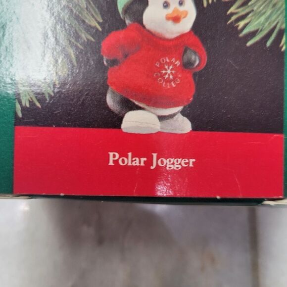 1990 Hallmark Keepsake Ornament Polar Jogger Penguin - Picture 3 of 10